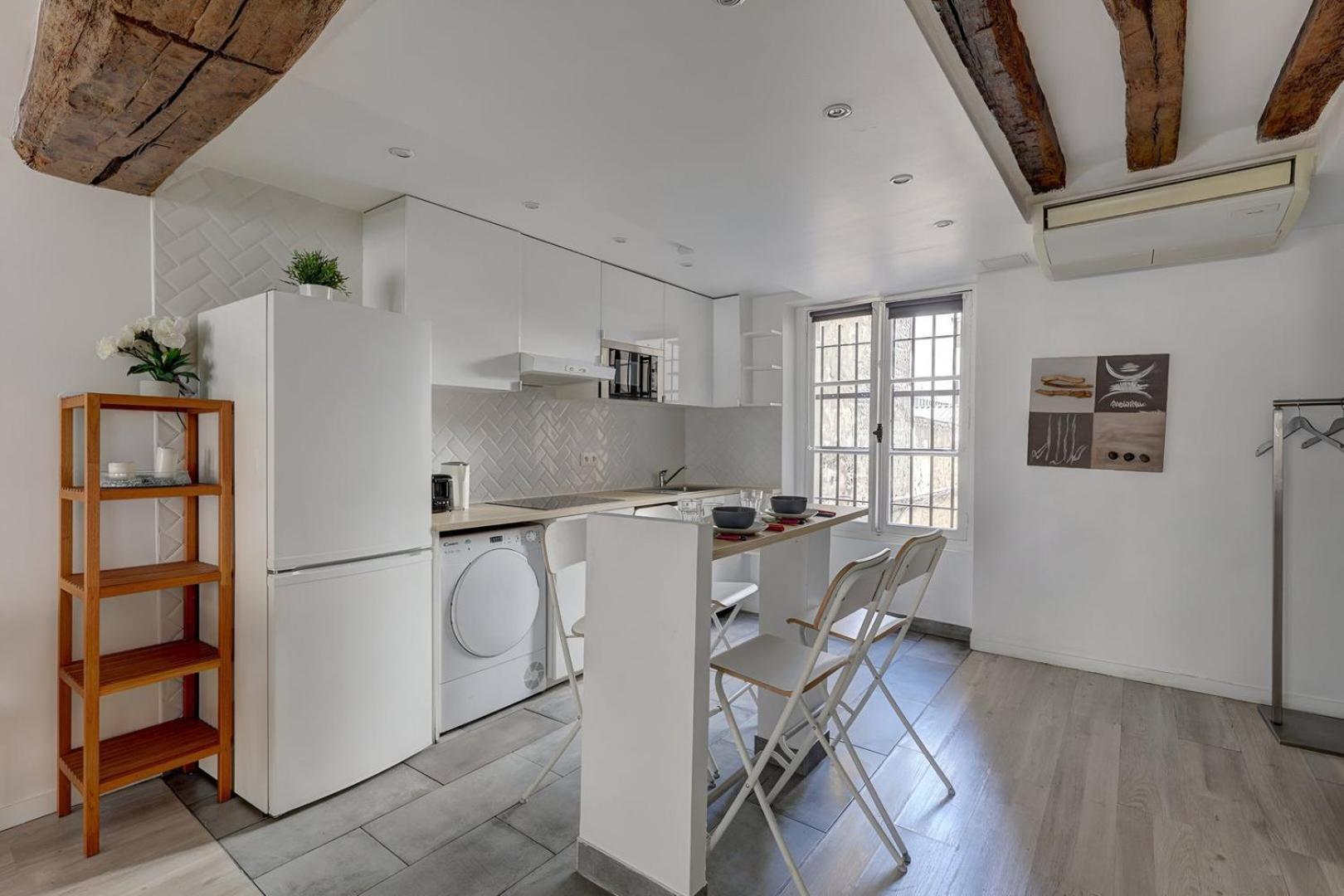 Bluestay 112 - Elegant A Parijs